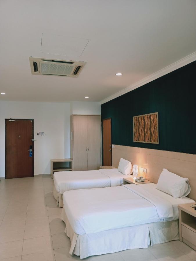 Golden View Serviced Apartments Tanjung Tokong Экстерьер фото