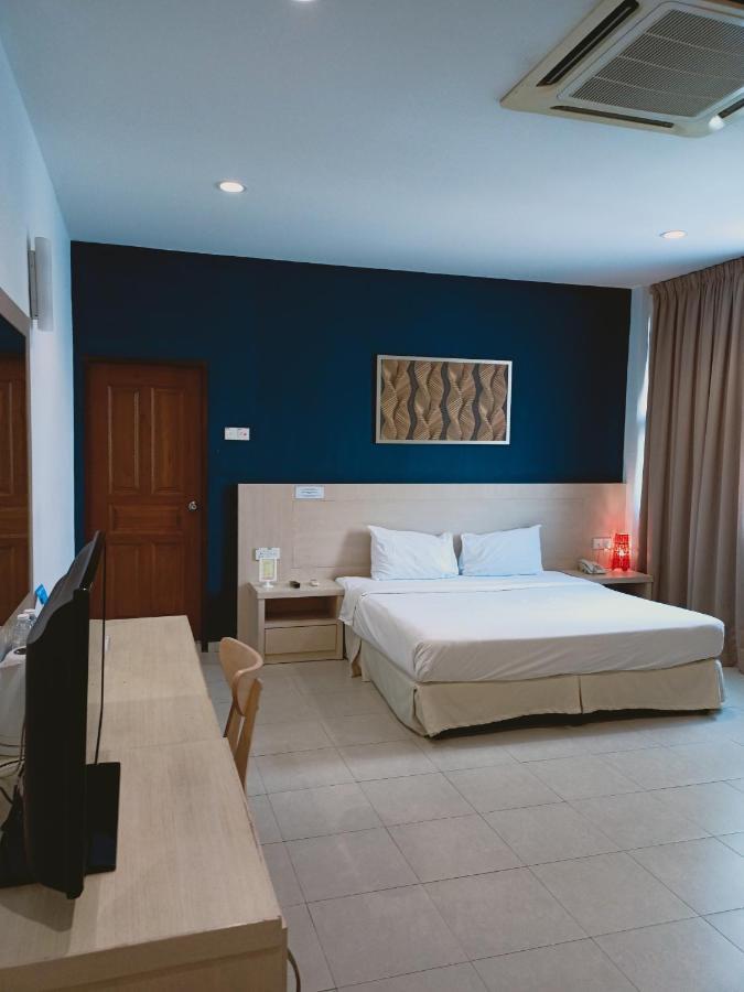 Golden View Serviced Apartments Tanjung Tokong Экстерьер фото