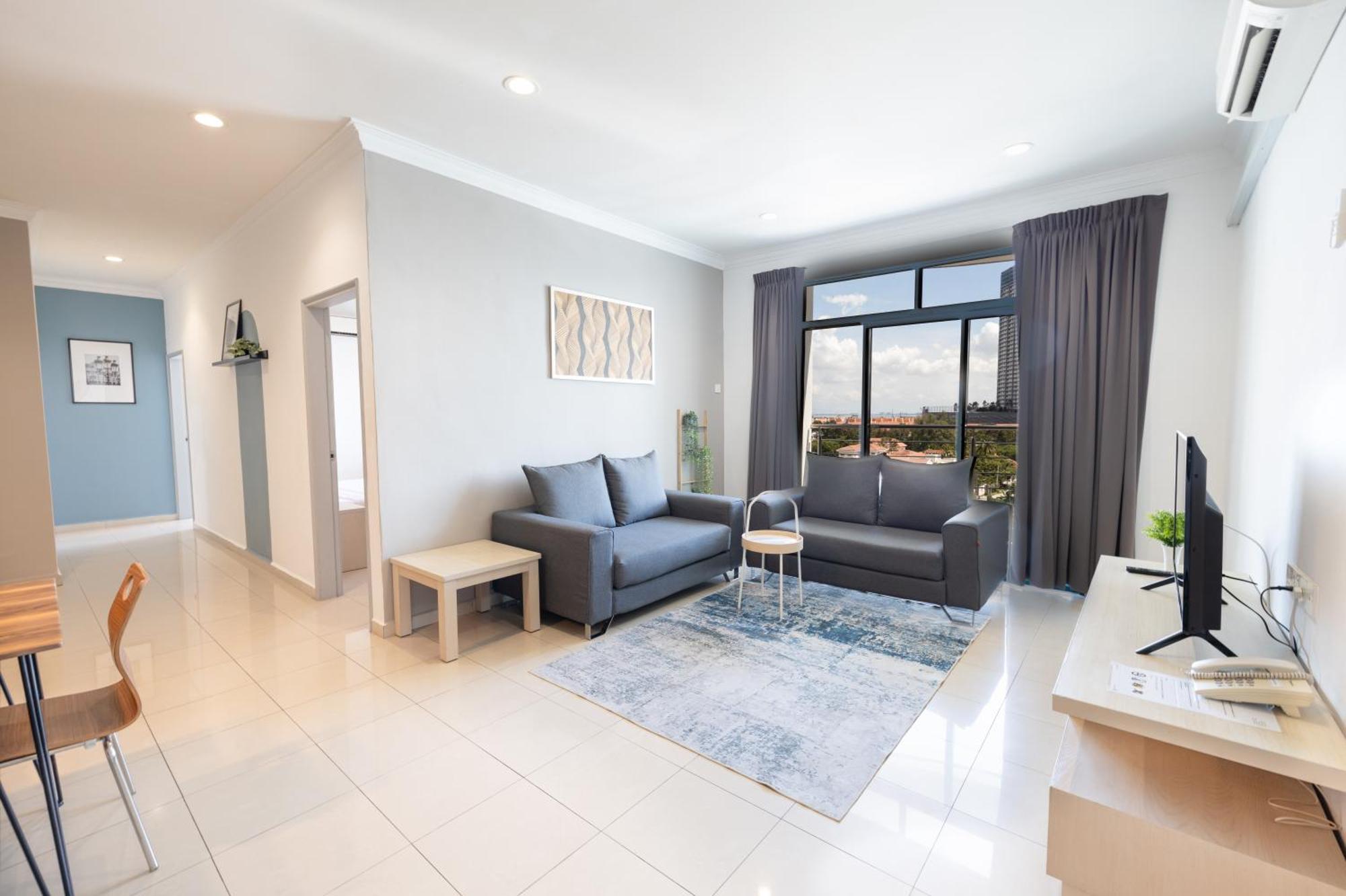 Golden View Serviced Apartments Tanjung Tokong Экстерьер фото