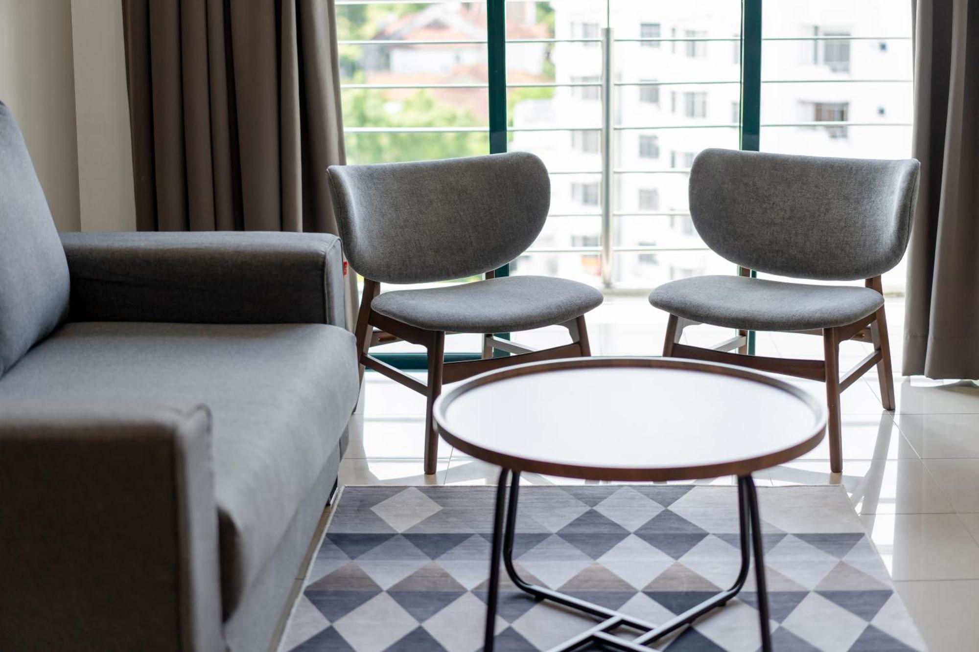 Golden View Serviced Apartments Tanjung Tokong Экстерьер фото
